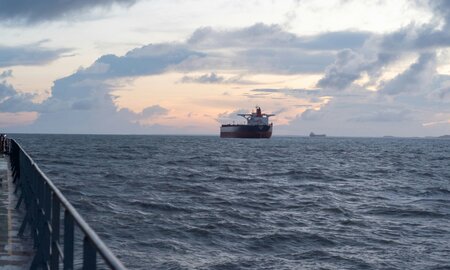 WinGD Lands World-First Ethanol Engine Order for Vale Ore Carriers